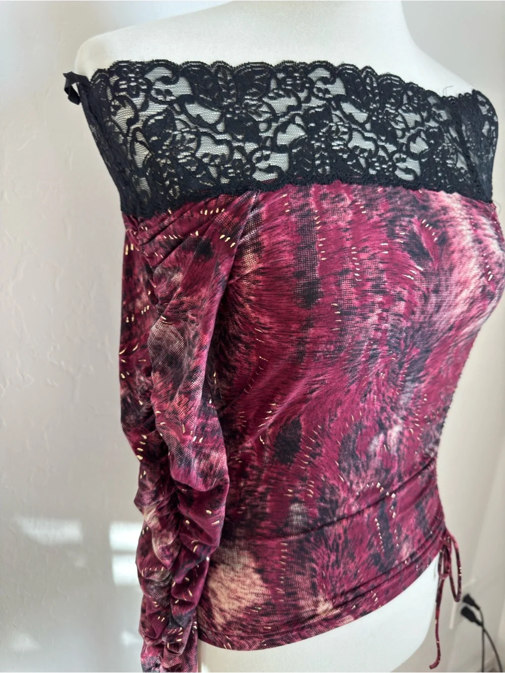 Vintage Y2K Deadstock Off-Shoulder Lace Trim Top in Burgundy